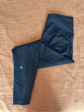 Lululemon Navy Wunder Trains 25"